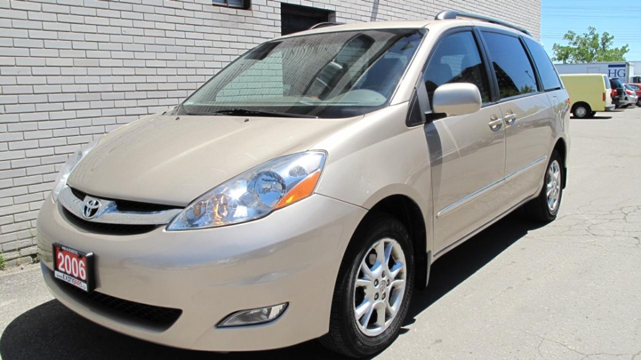 2006 Toyota Sienna XLE LTD AWD! - Photo #2