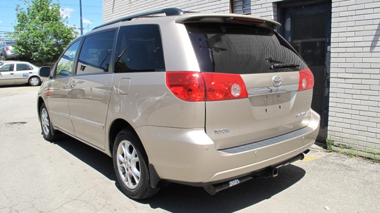 2006 Toyota Sienna XLE LTD AWD! Photo