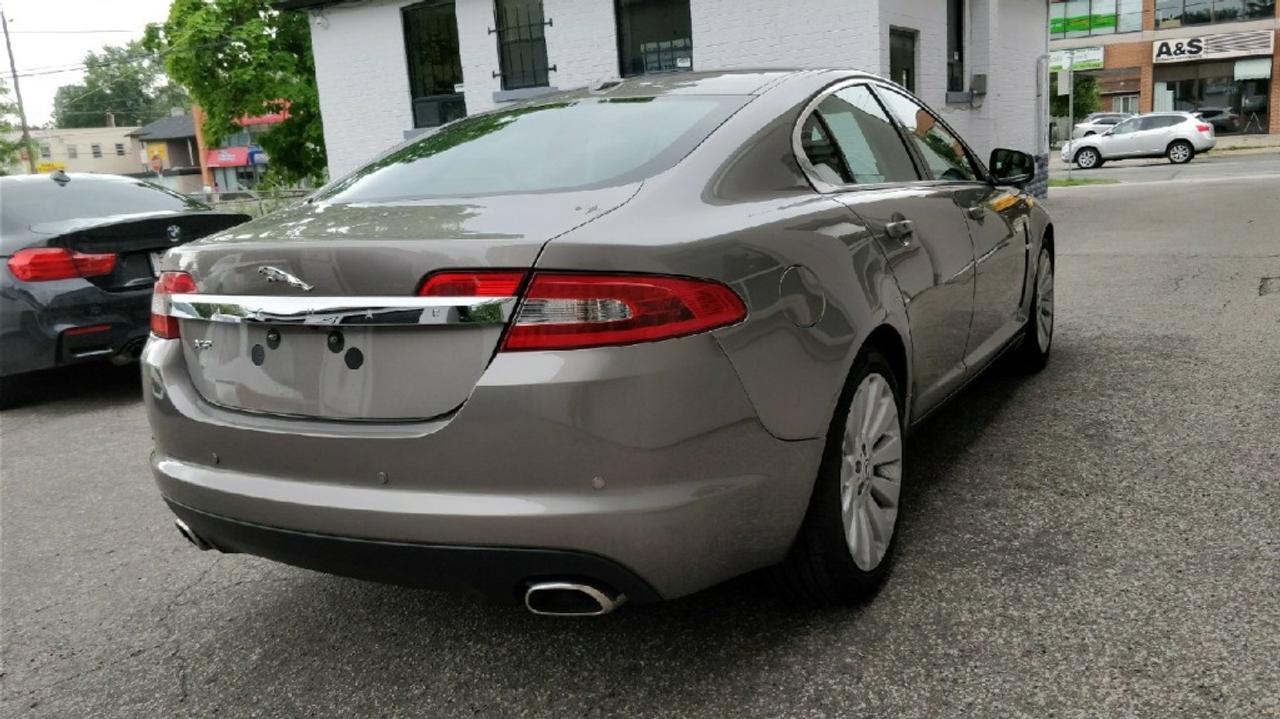 2009 Jaguar XF Legendary British Quality! Photo