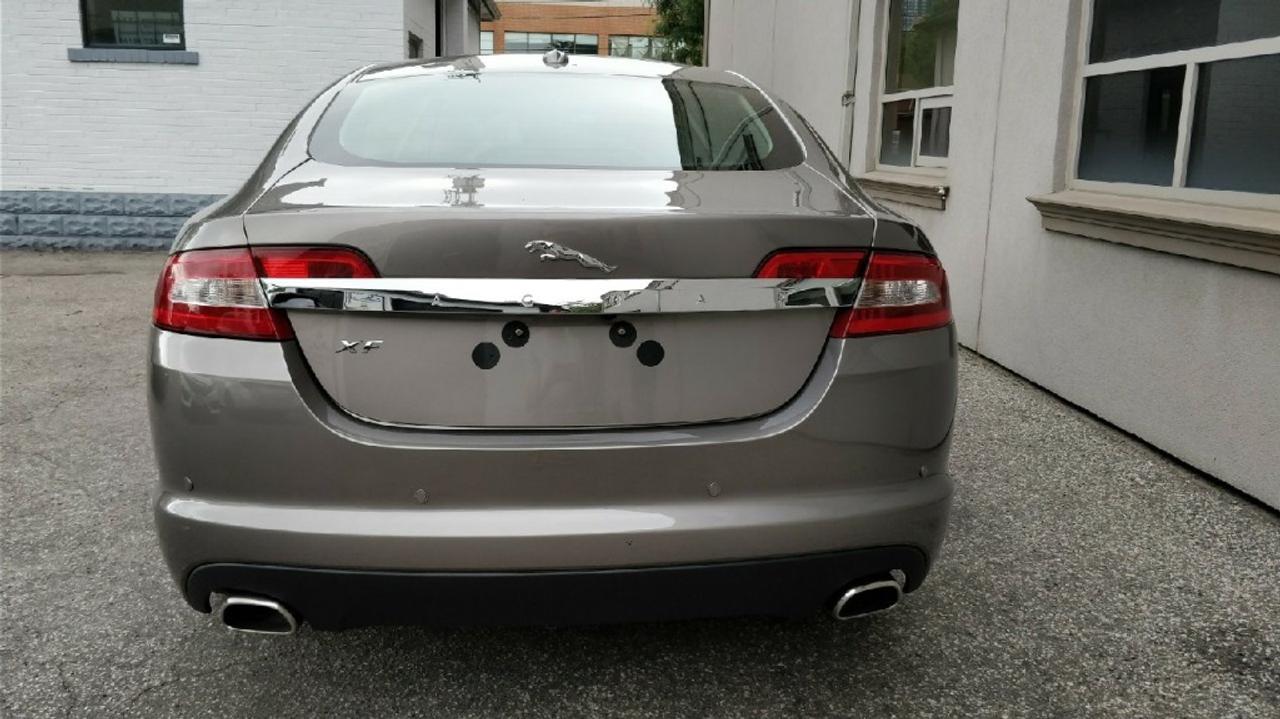 2009 Jaguar XF Legendary British Quality! Photo