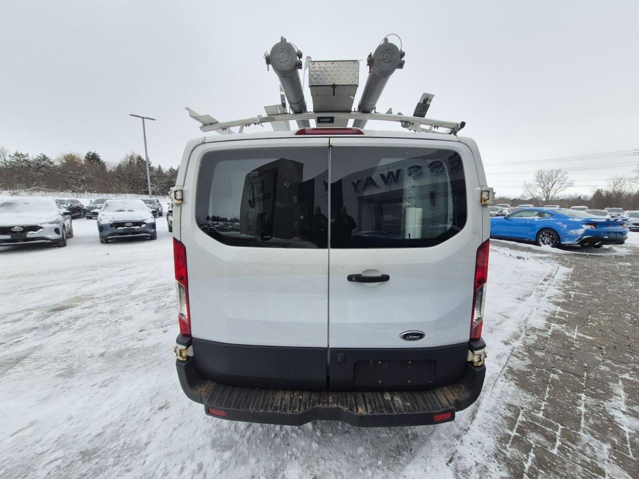 2018 Ford Transit 150 LOCAL TRADE, TRANSIT 150, 130"WB, 3.7L V6 ENGINE! Photo4