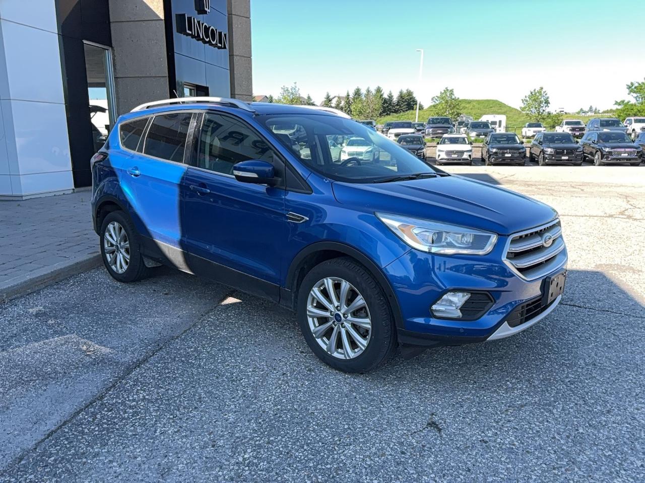 2017 Ford Escape LOCAL TRADE, TITANIUM, 2L, 301A PACKAGE, LOADED! Photo3