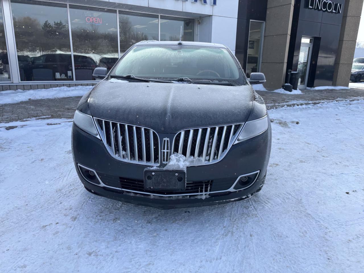 2014 Lincoln MKX AWD, 3.7L, LEATHER, WTP AND 20" RIMS, AS TRADED! Photo2