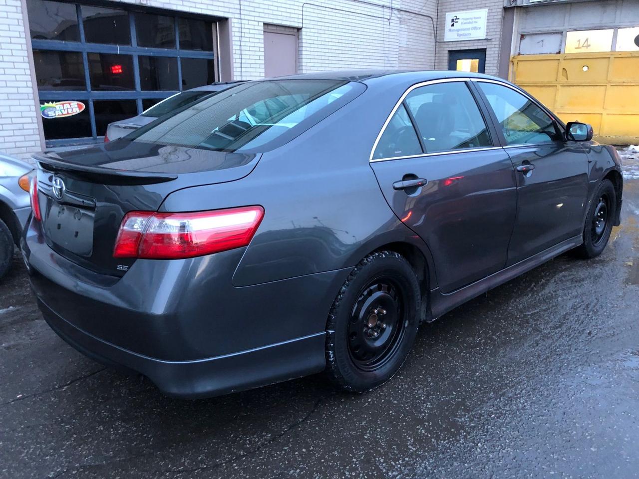 2007 Toyota Camry SE • 4 CYL • Winters •  No Accidents! Photo