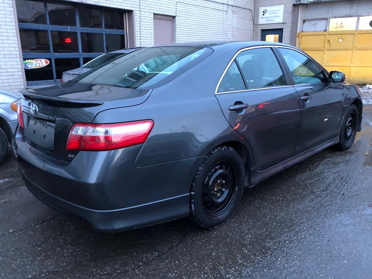 2007 Toyota Camry SE • 4 CYL • Winters •  No Accidents! - Photo #3