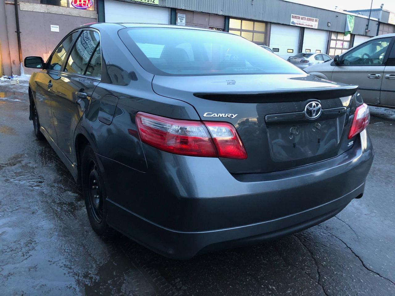 2007 Toyota Camry SE • 4 CYL • Winters •  No Accidents! - Photo #5