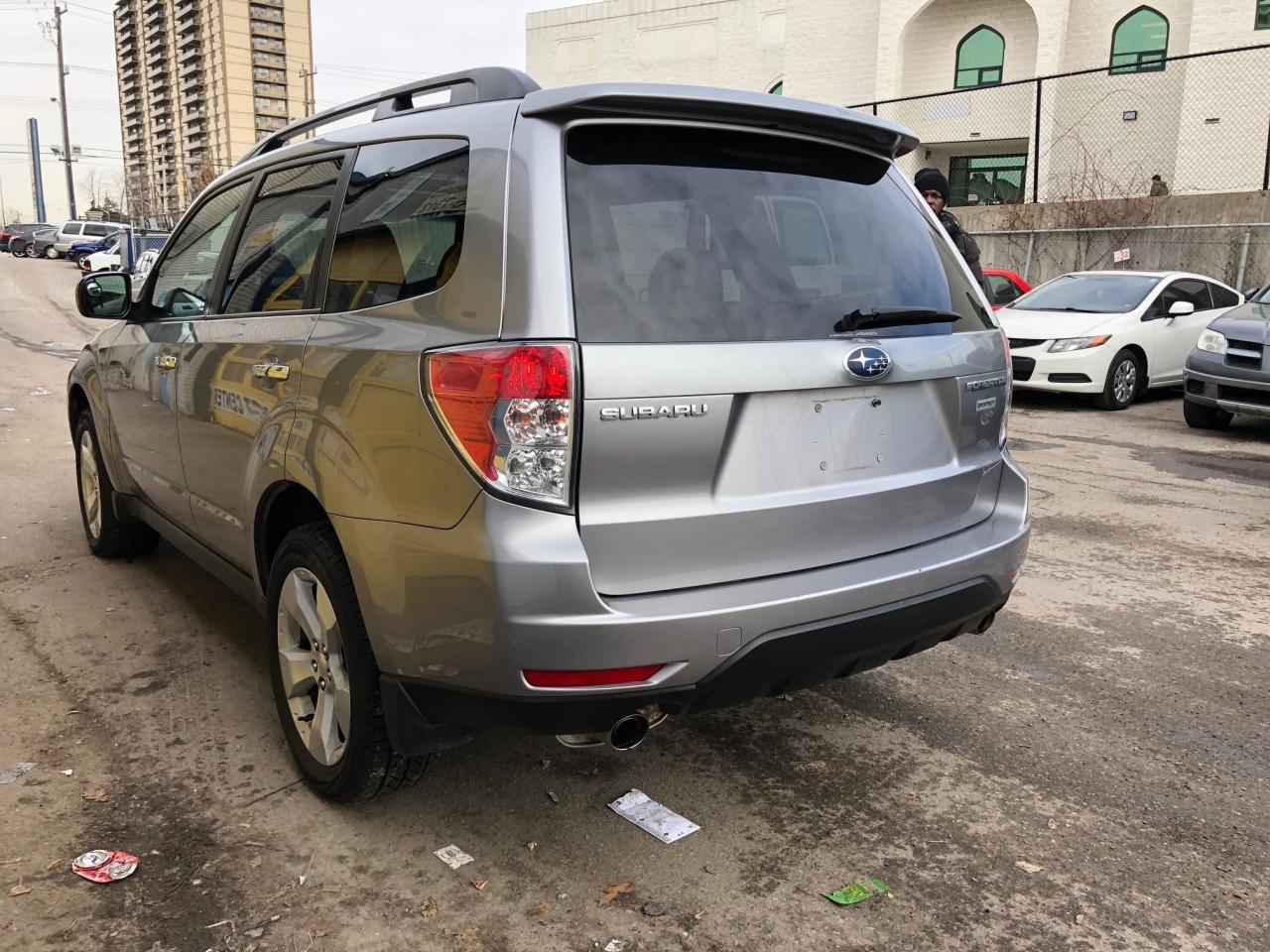 2010 Subaru Forester SportTech with Nav! Low Mileage! No Accidents! Photo3