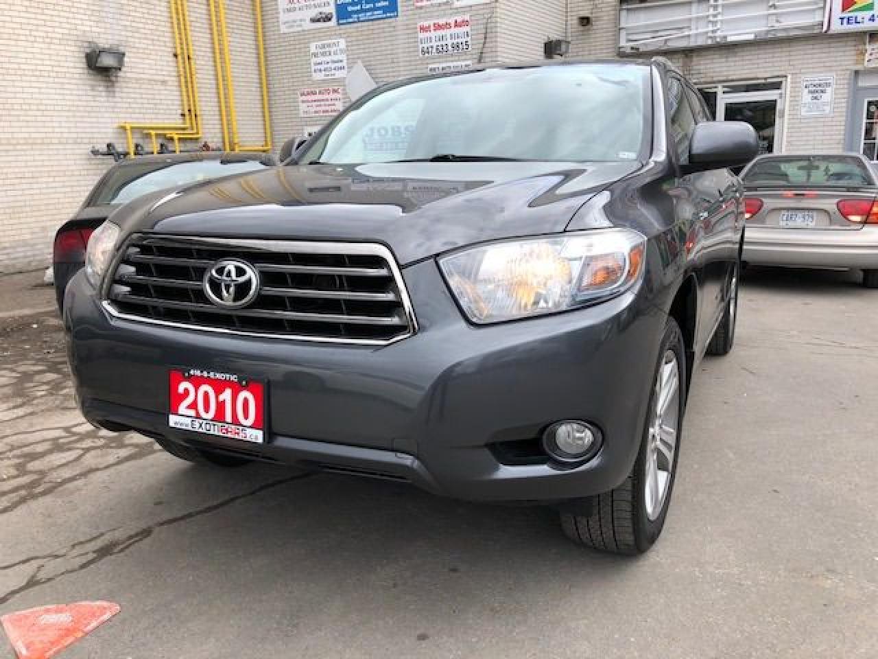 2010 Toyota Highlander Sport, Leather, Sunroof, Low Mileage! - Photo #6