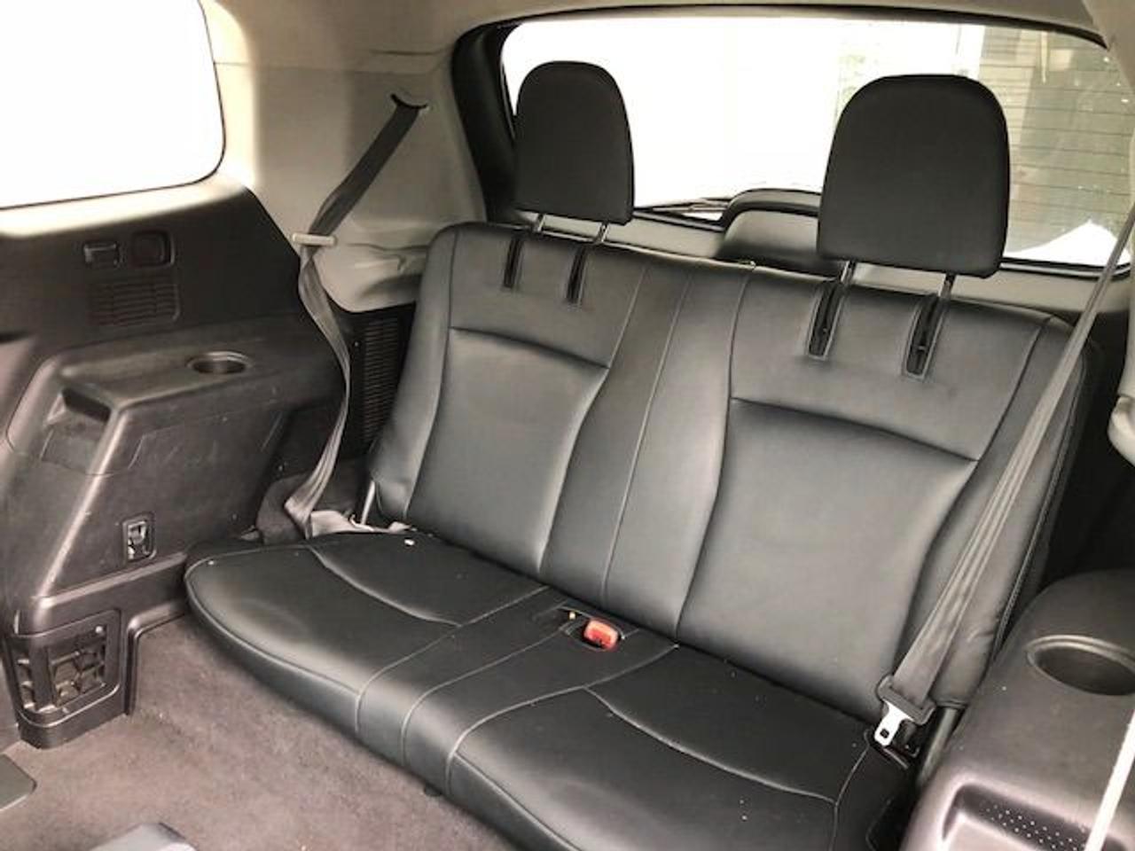 2010 Toyota Highlander Sport, Leather, Sunroof, Low Mileage! Photo