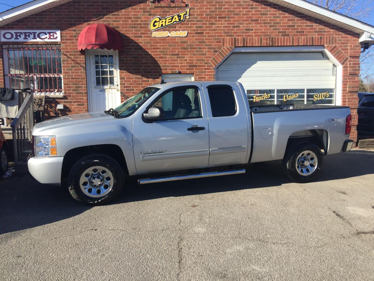 Used 2011 Chevrolet Cheyenne LS Cheyenne V8 4x4 for Sale in Bowmanville ...