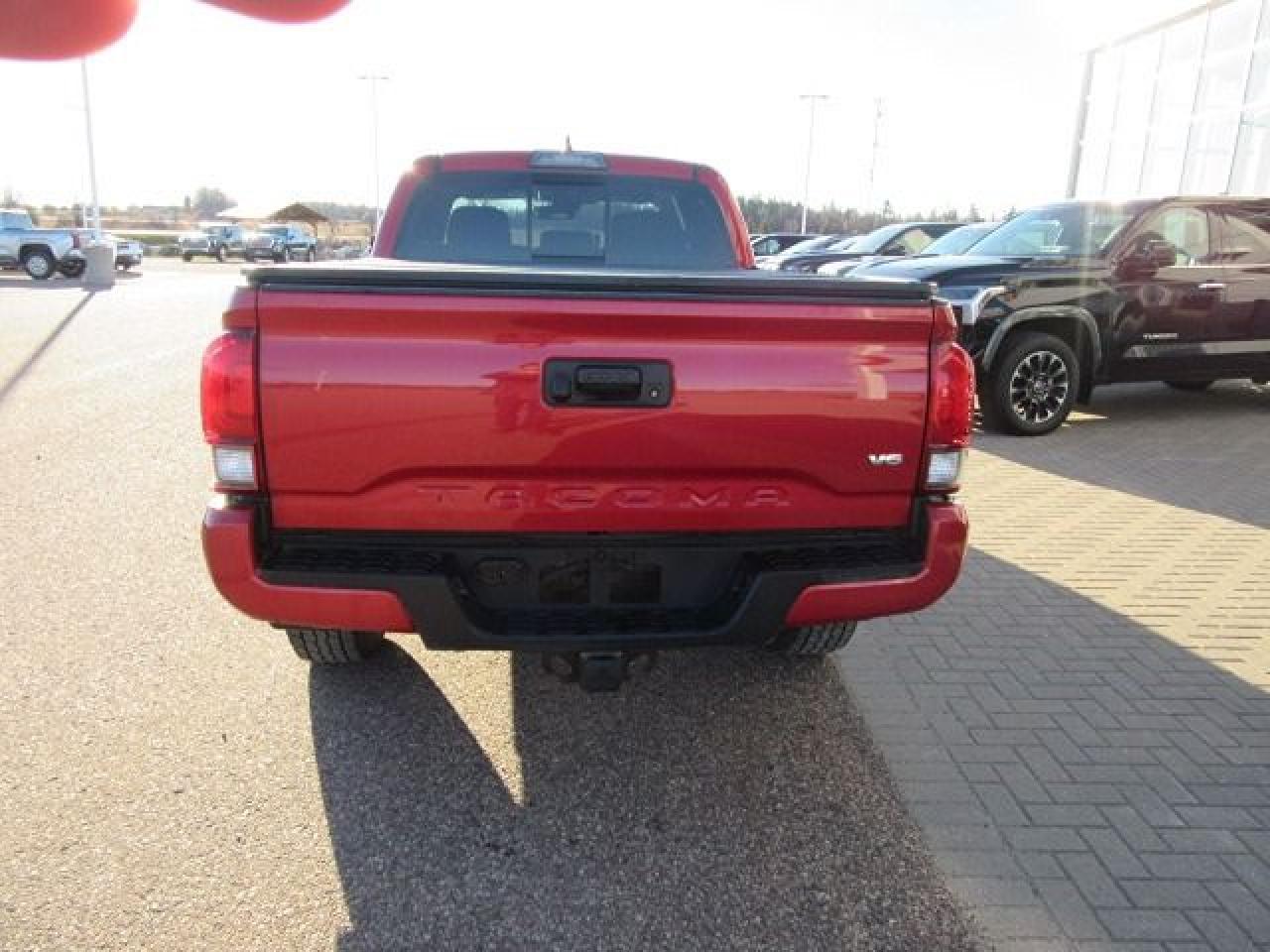 2018 Toyota Tacoma SR5 - Photo #5