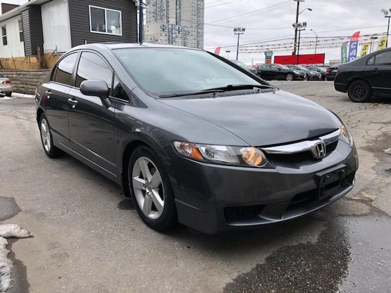 2011 Honda Civic SE • Low km • No Accidents - Photo #1