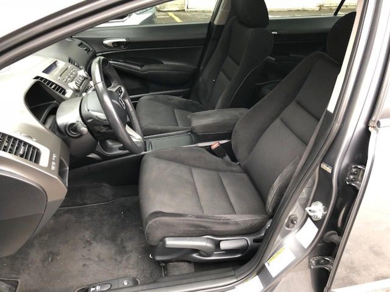 2011 Honda Civic SE • Low km • No Accidents