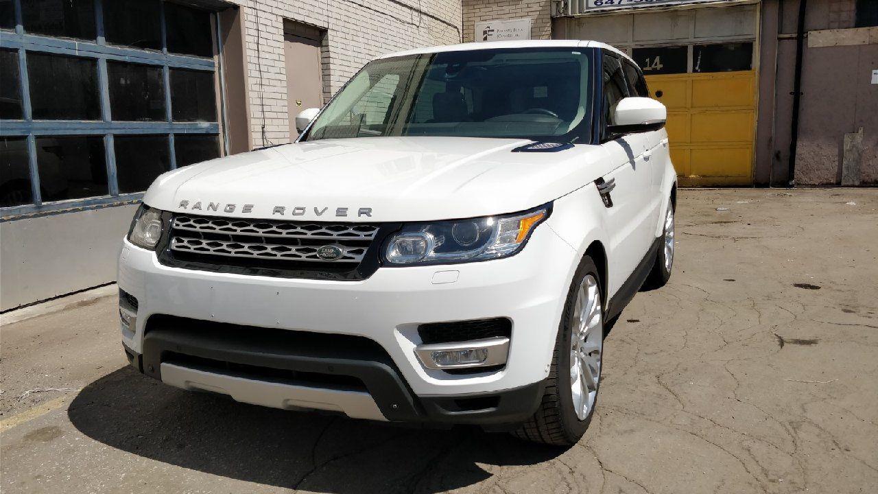 2015 Land Rover Range Rover Sport HSE • 7 Passenger • Low Km • No Accidents