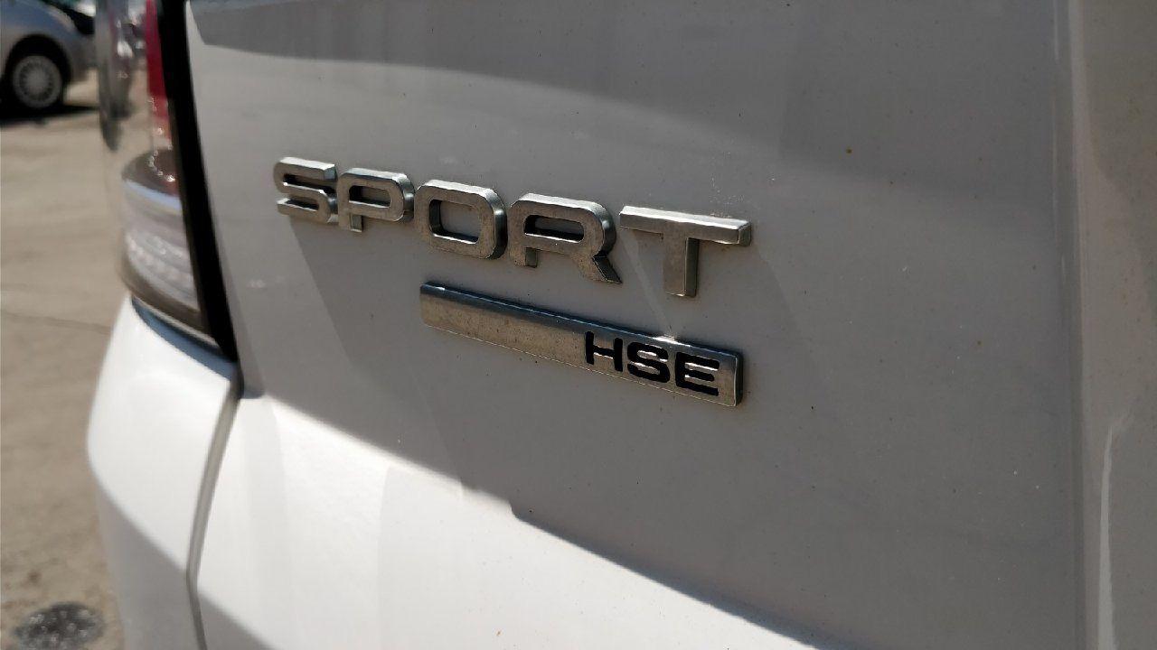 2015 Land Rover Range Rover Sport HSE • 7 Passenger • Low Km • No Accidents Photo