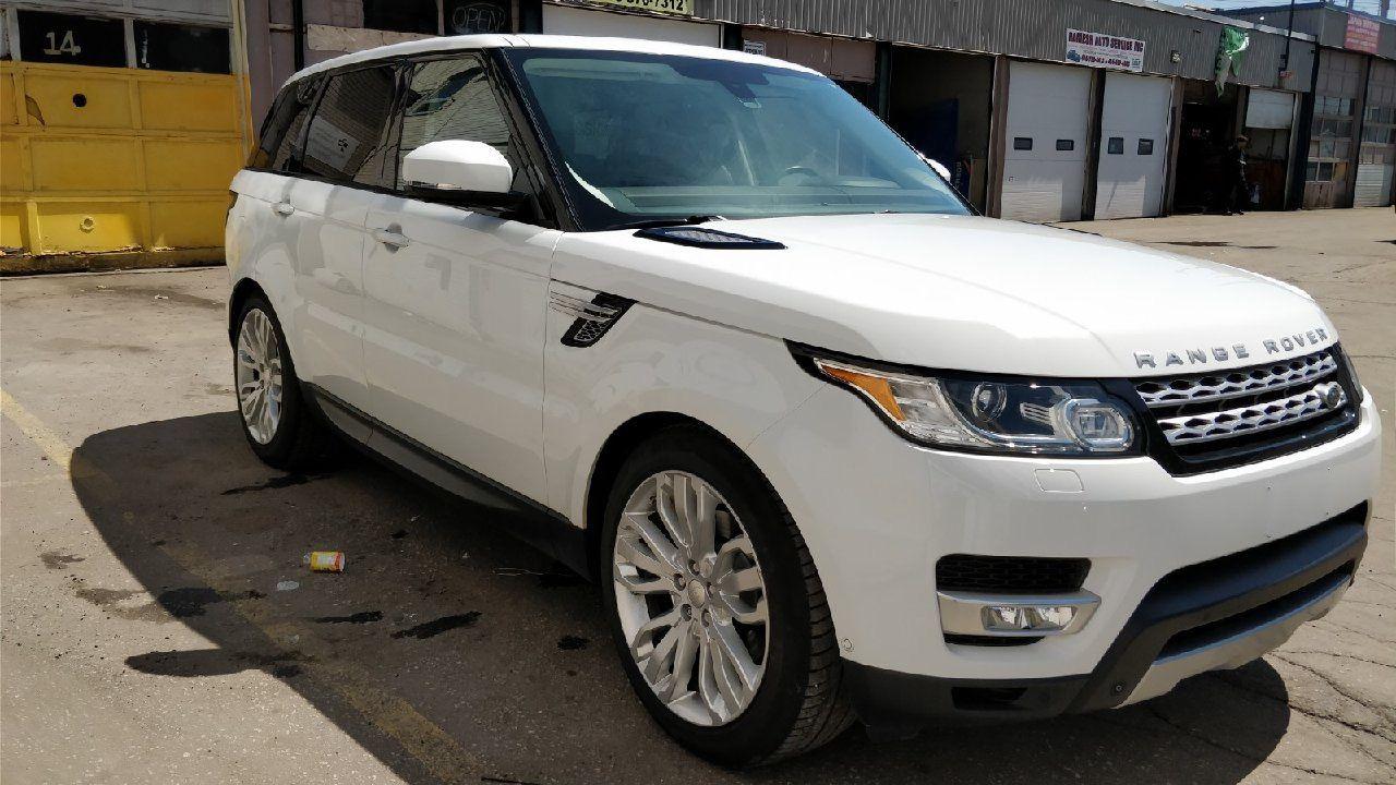 2015 Land Rover Range Rover Sport HSE • 7 Passenger • Low Km • No Accidents Photo