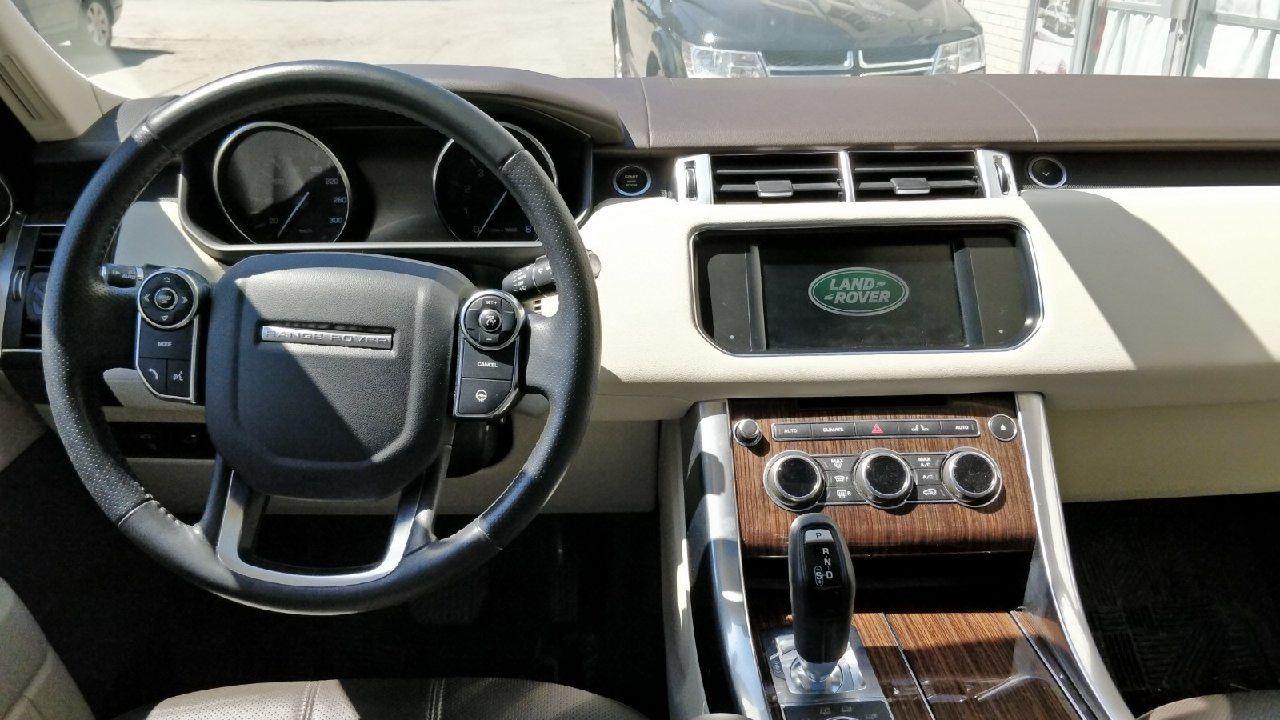 2015 Land Rover Range Rover Sport HSE • 7 Passenger • Low Km • No Accidents Photo