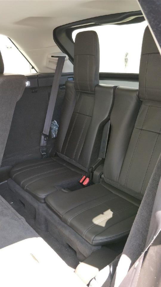 2015 Land Rover Range Rover Sport HSE • 7 Passenger • Low Km • No Accidents Photo