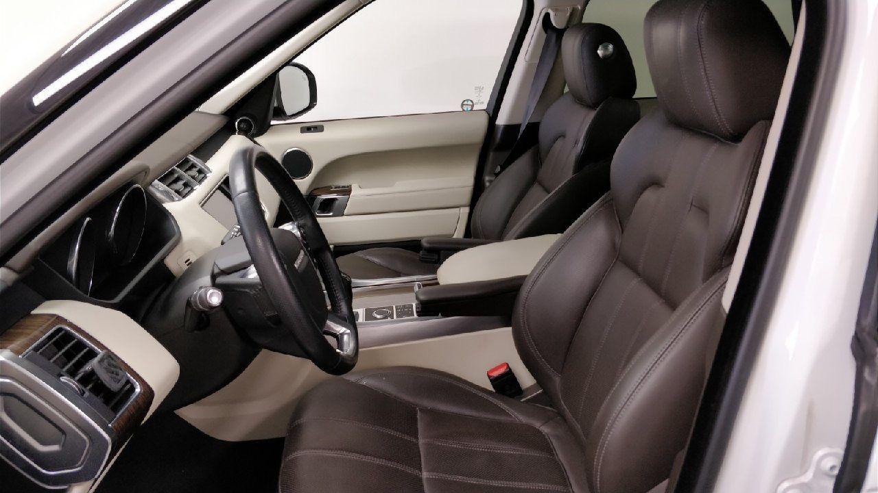 2015 Land Rover Range Rover Sport HSE • 7 Passenger • Low Km • No Accidents Photo