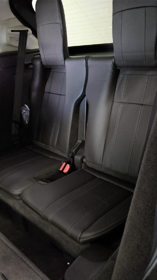 2015 Land Rover Range Rover Sport HSE • 7 Passenger • Low Km • No Accidents Photo