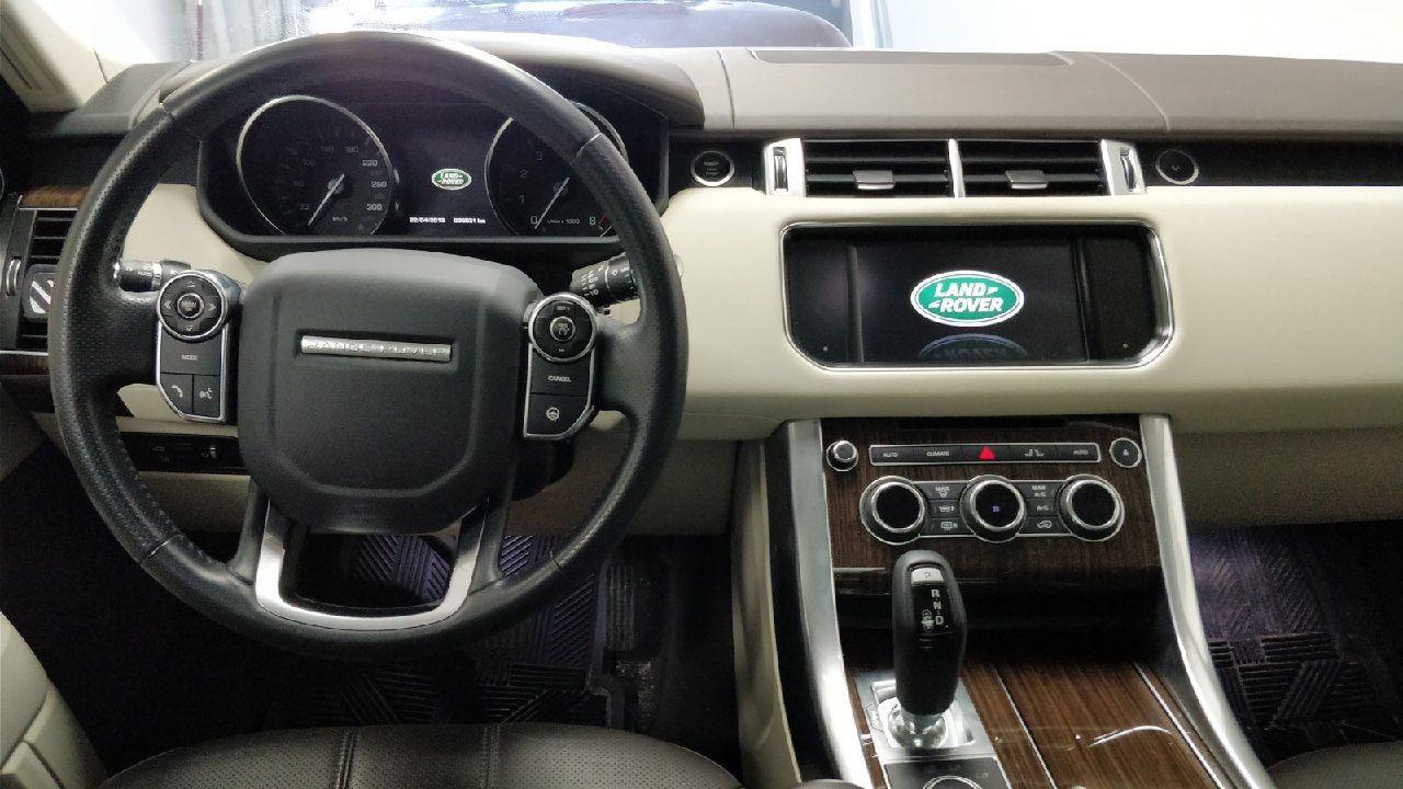 2015 Land Rover Range Rover Sport HSE • 7 Passenger • Low Km • No Accidents Photo