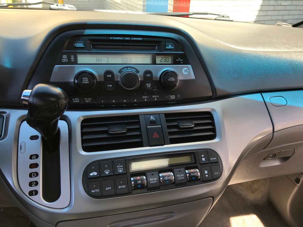 2008 Honda Odyssey EX-L, Leather, Sunroof, RES, Low KM, No accidents! Photo2