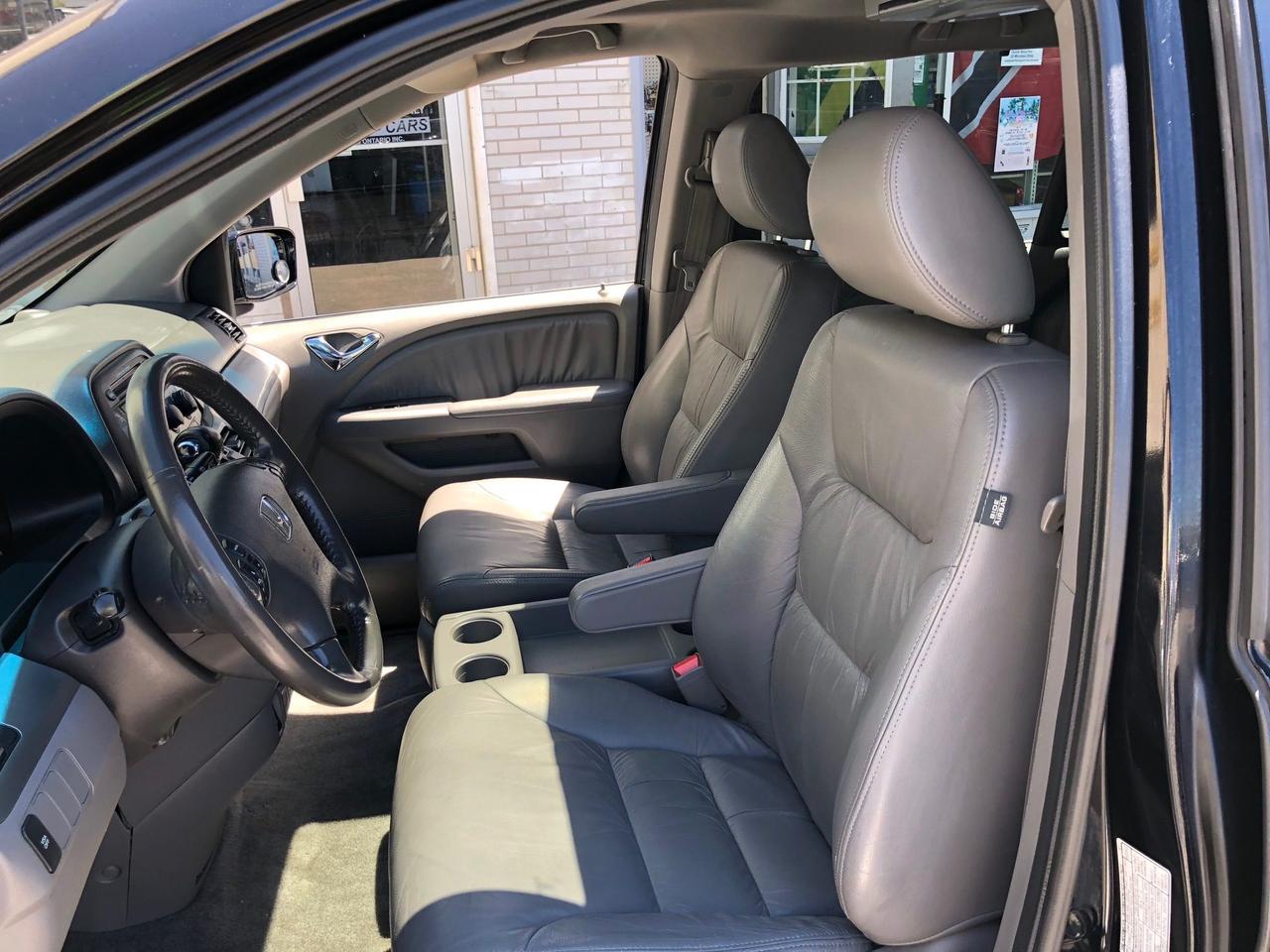 2008 Honda Odyssey EX-L, Leather, Sunroof, RES, Low KM, No accidents! Photo