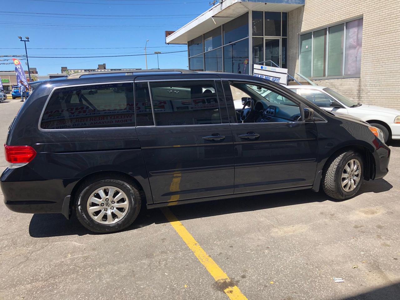 2008 Honda Odyssey EX-L, Leather, Sunroof, RES, Low KM, No accidents! Photo