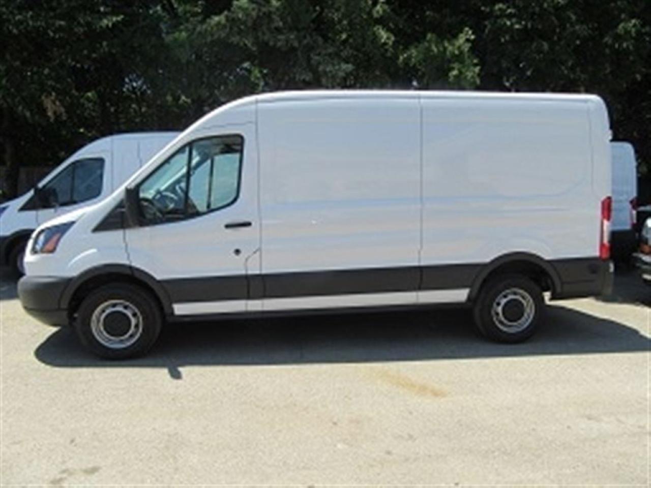 Used 2017 Ford Transit Connect 250 med 