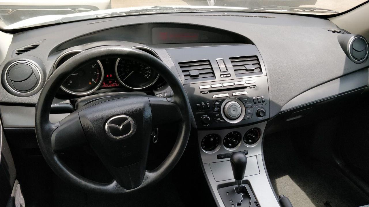 2010 Mazda MAZDA3 GX • No Accidents! Auto! - Photo #8