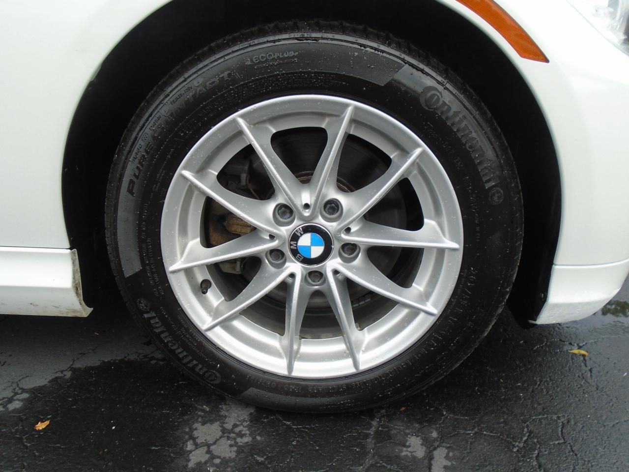 2011 BMW 3 Series 323i INTERNET SALE $500 REBATE - Photo #6
