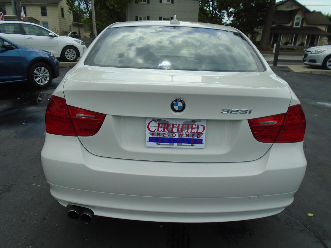 2011 BMW 3 Series 323i INTERNET SALE $500 REBATE - Photo #8