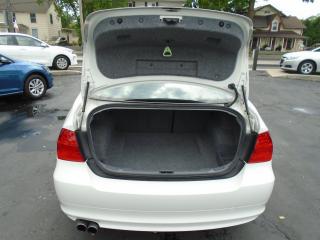 2011 BMW 3 Series 323i INTERNET SALE $500 REBATE - Photo #20