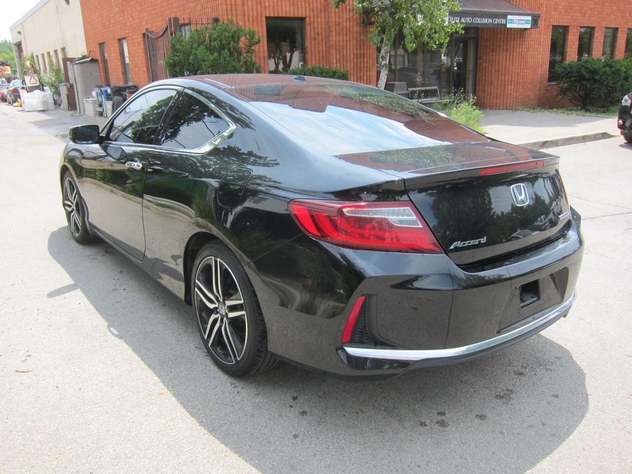 2016 Honda Accord Touring - Photo #2