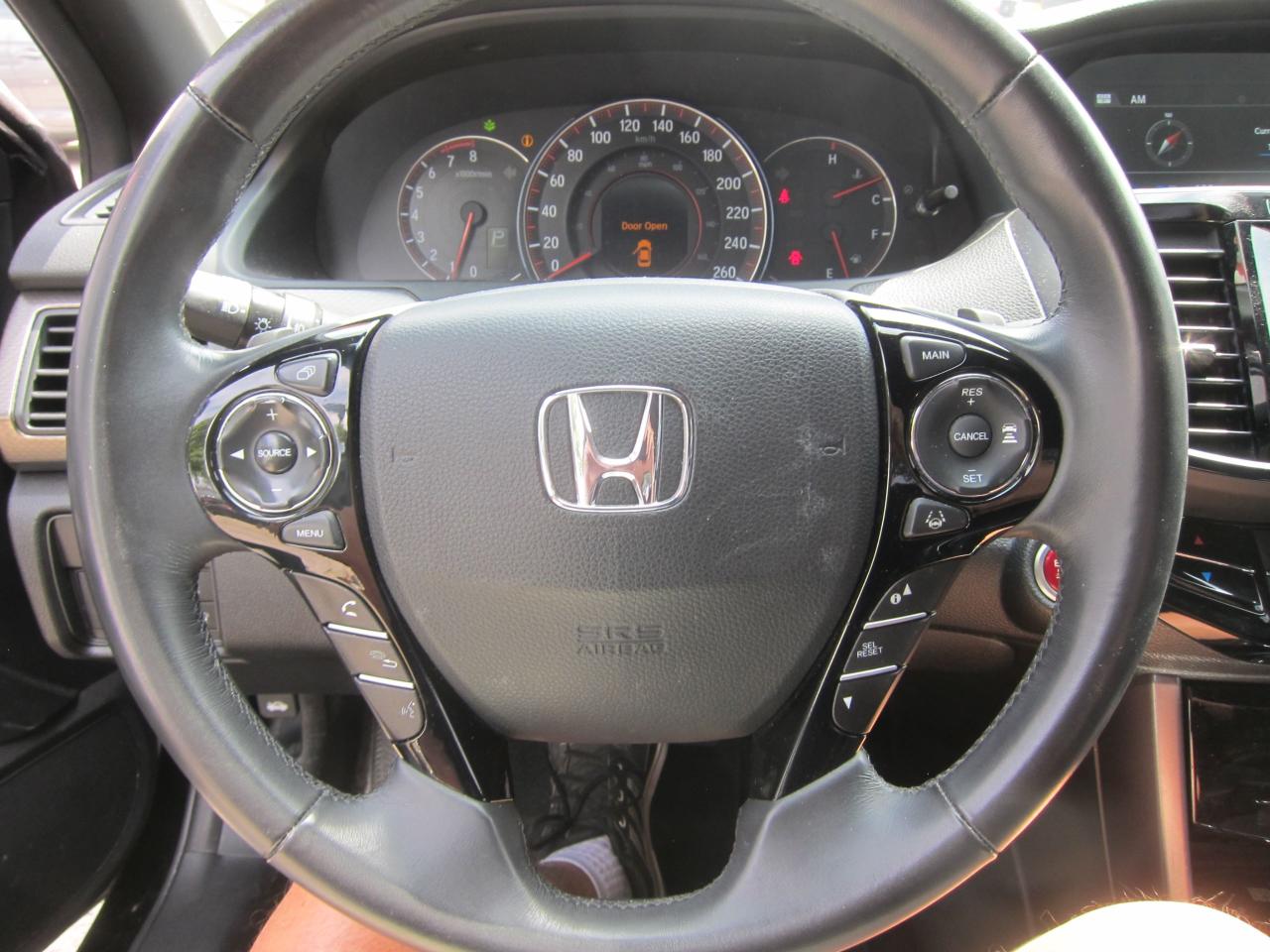 2016 Honda Accord Touring - Photo #11
