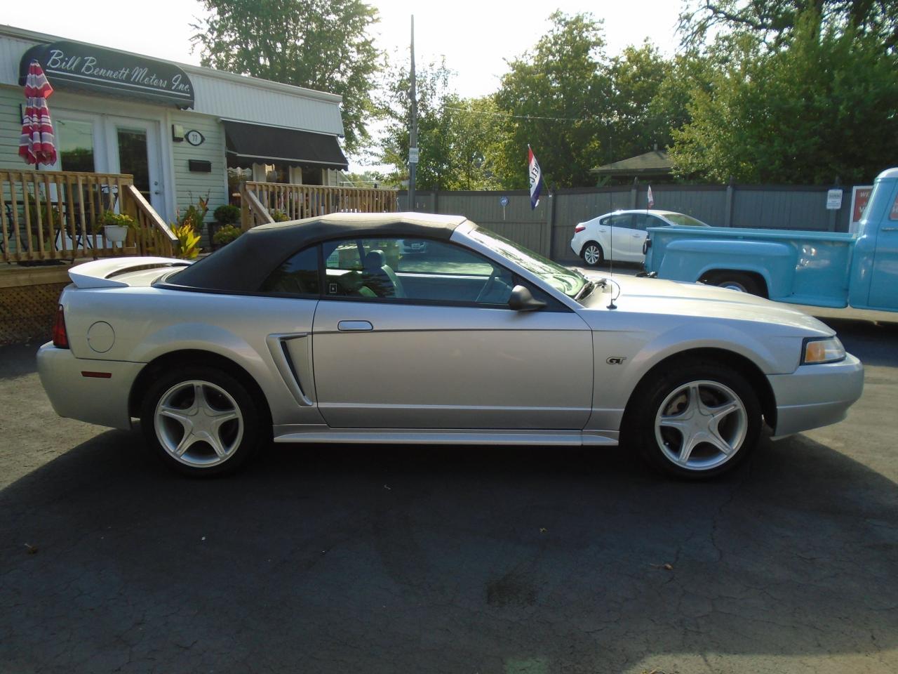 2000 Ford Mustang GT - Photo #16