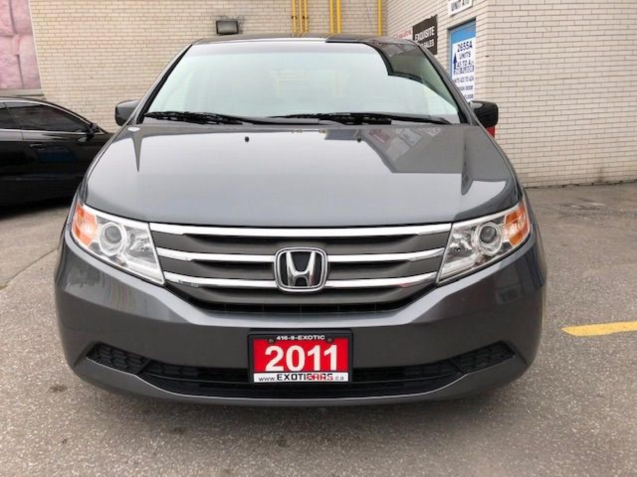 2011 Honda Odyssey EX with Rear Seat Entertainment! 8 Passenger! - Photo #3