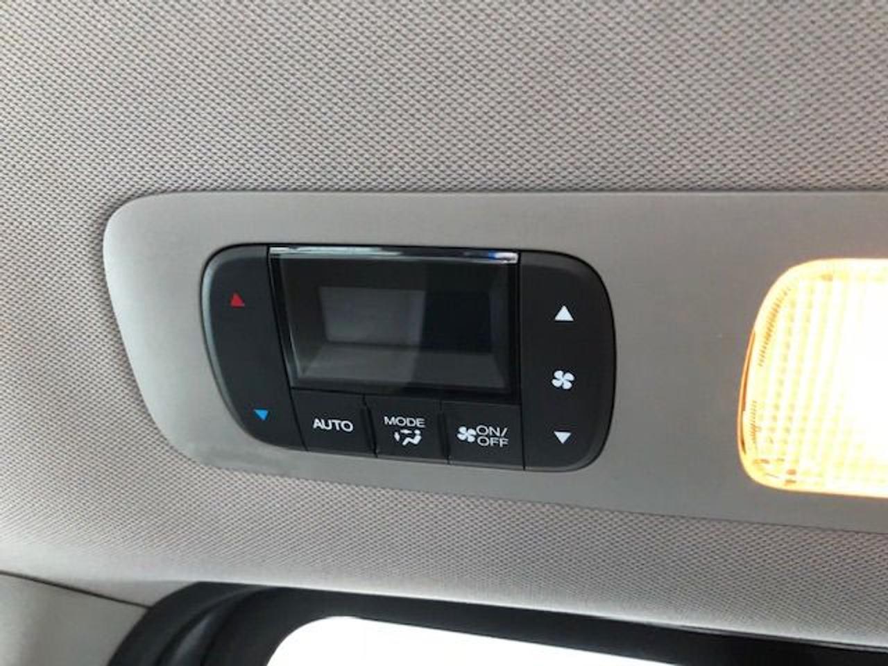 2011 Honda Odyssey EX with Rear Seat Entertainment! 8 Passenger! - Photo #11