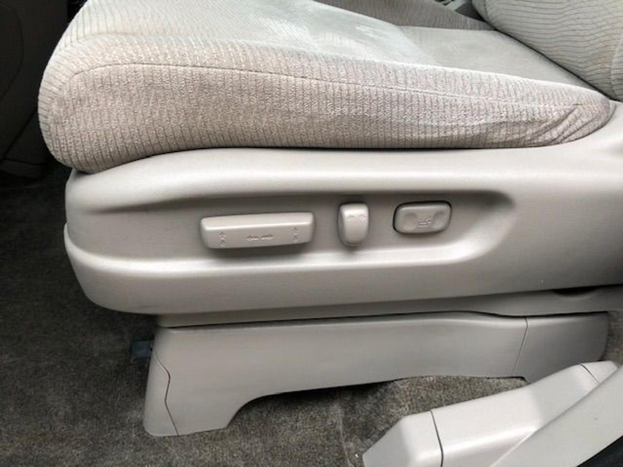 2011 Honda Odyssey EX with Rear Seat Entertainment! 8 Passenger! Photo