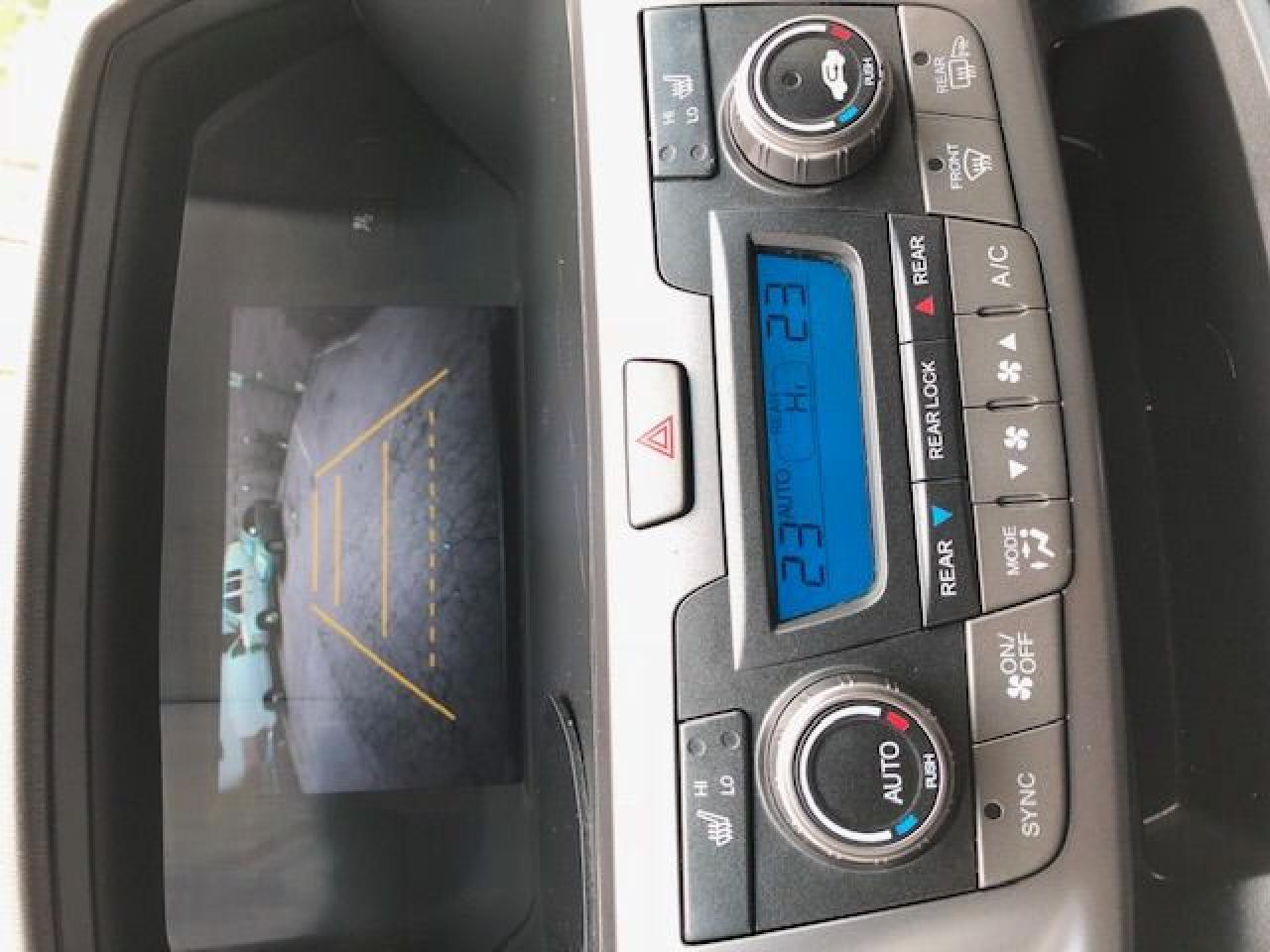 2011 Honda Odyssey EX with Rear Seat Entertainment! 8 Passenger! - Photo #25