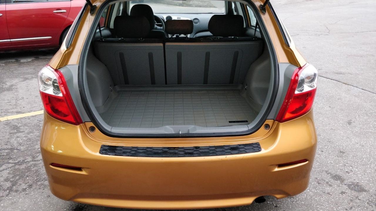 2010 Toyota Matrix Automatic! No Accidents! - Photo #10