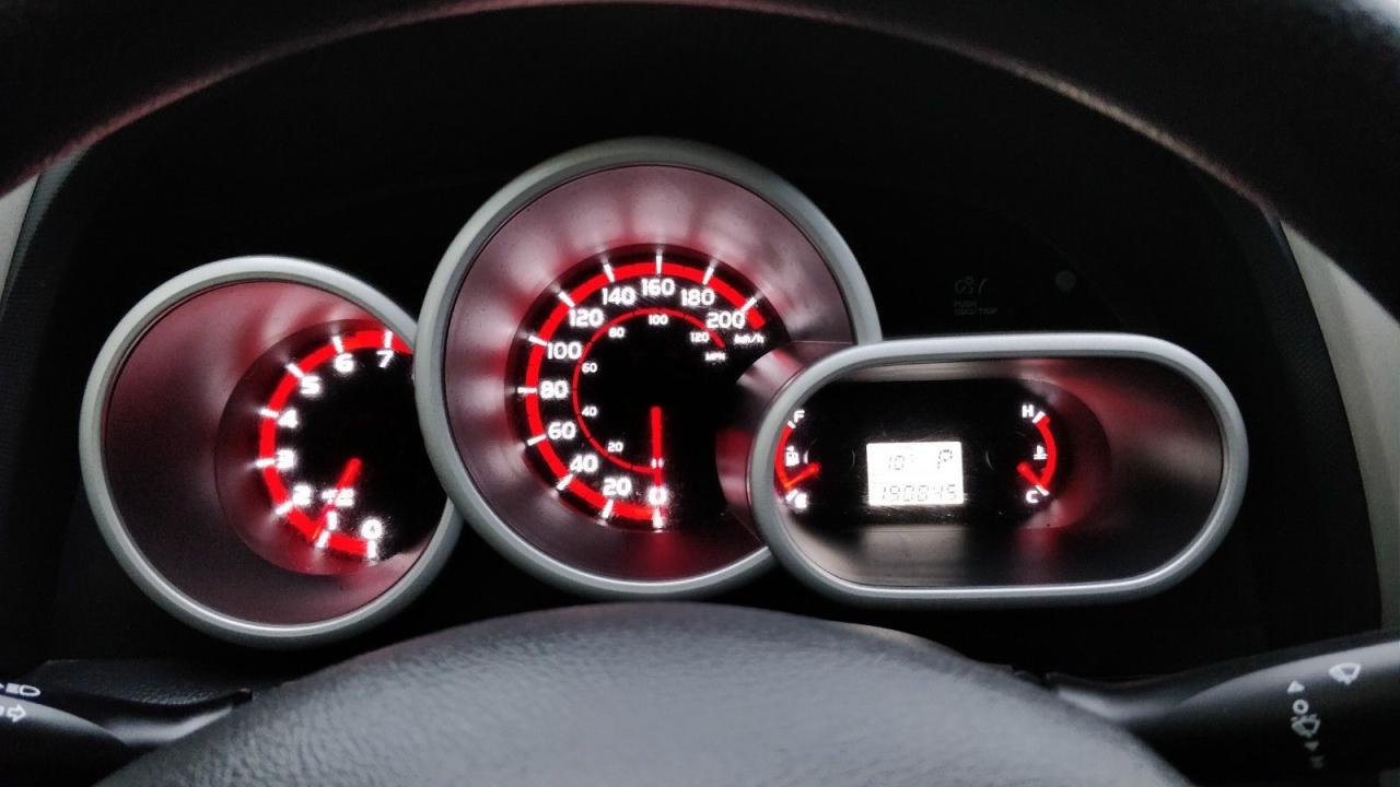 2010 Toyota Matrix Automatic! No Accidents! - Photo #17