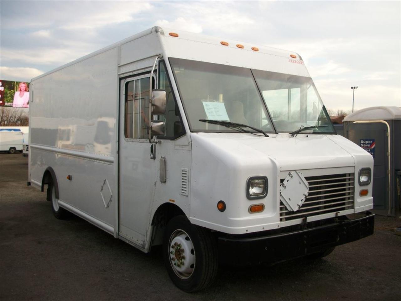 Used 2007 Utilimaster STEPVAN 16 ft step van workhorse for Sale in