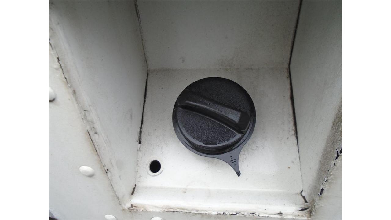 2006 Ford E450 18 foot step van Photo