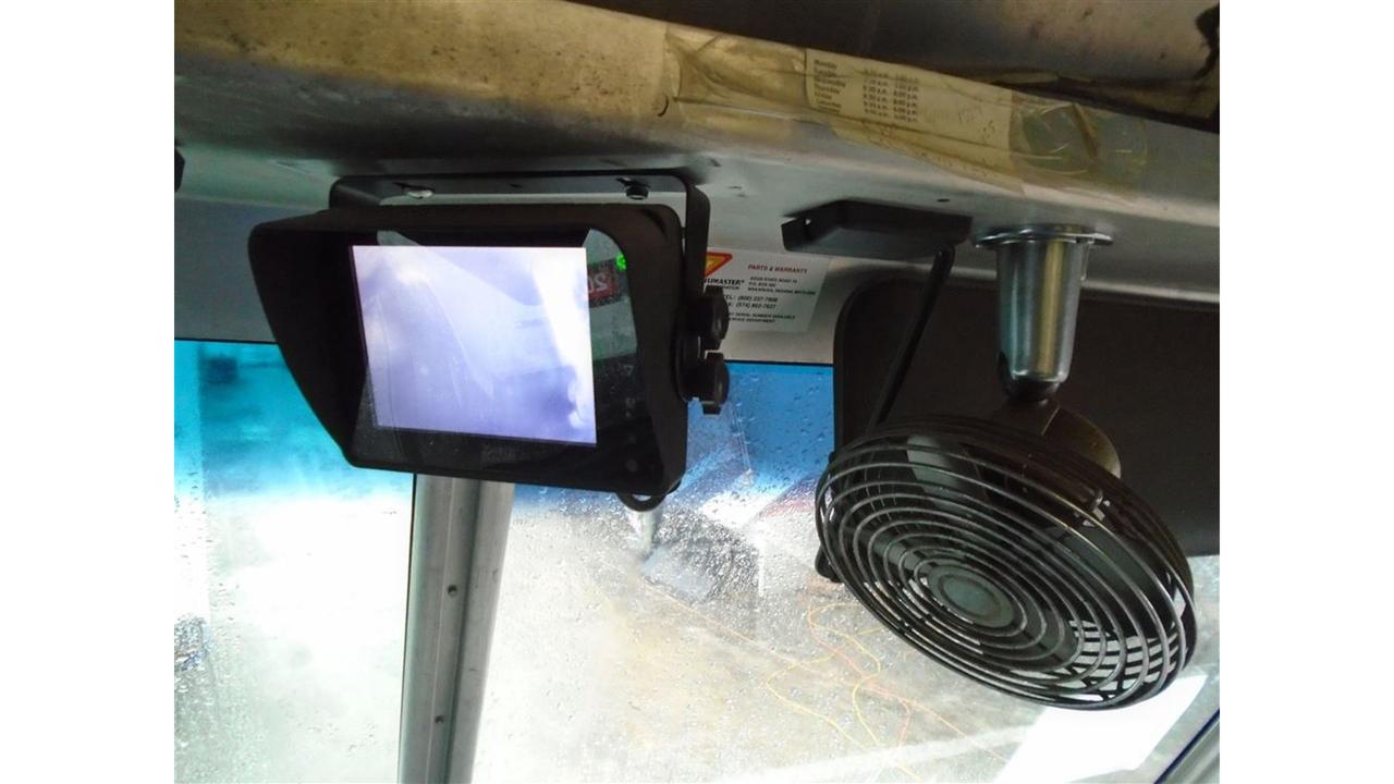 2006 Ford E450 18 foot step van Photo