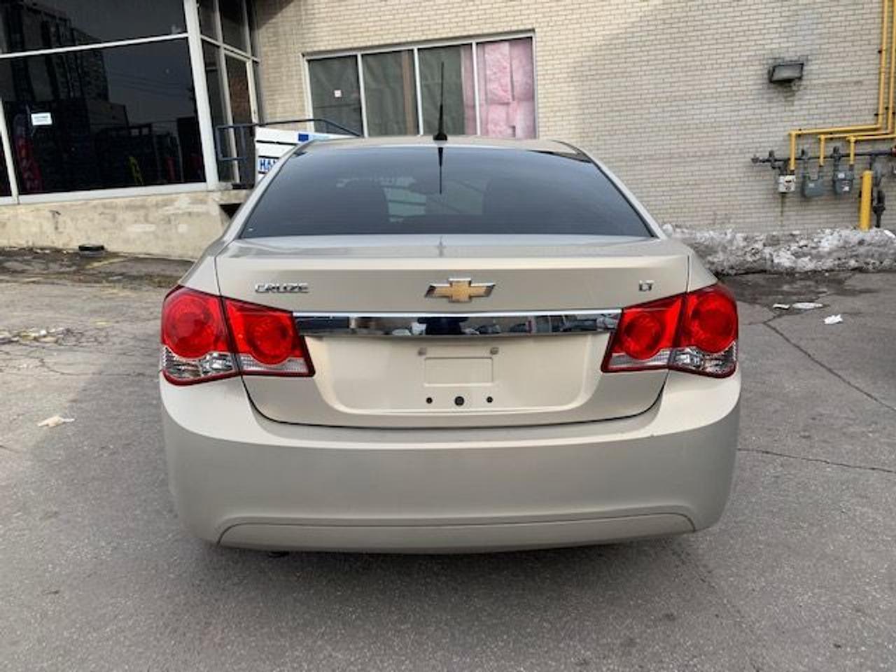 2012 Chevrolet Cruze LT Turbo • Low KM • Economical - Photo #3