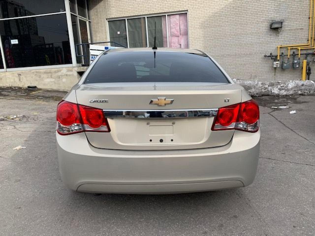 2012 Chevrolet Cruze LT Turbo • Low KM • Economical - Photo #3