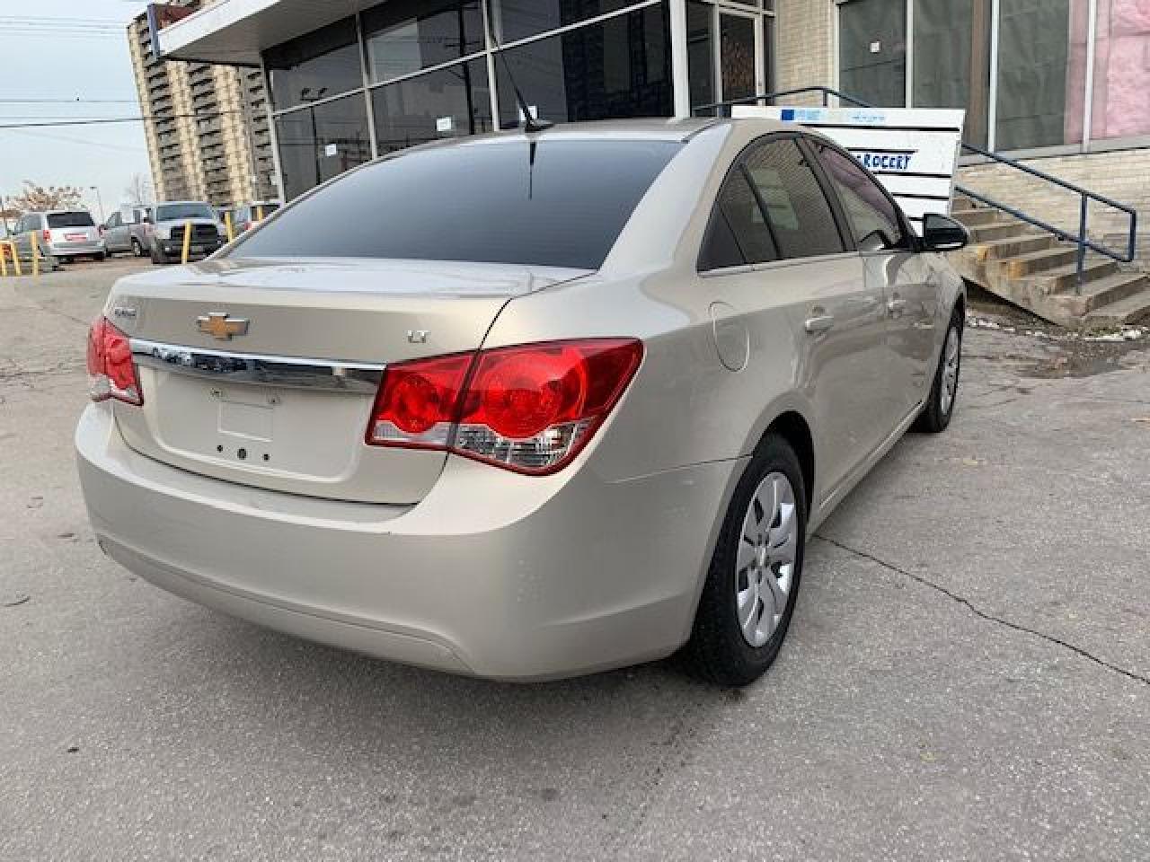 2012 Chevrolet Cruze LT Turbo • Low KM • Economical Photo3