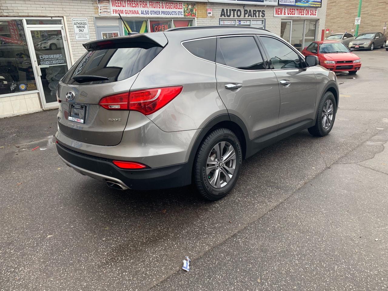 2013 Hyundai Santa Fe Premium Package • No Accidents! Photo