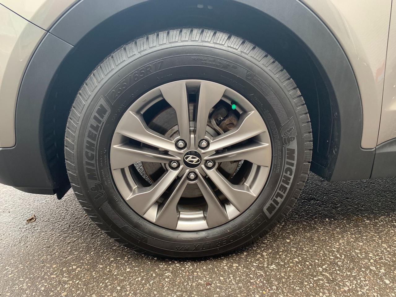 2013 Hyundai Santa Fe Premium Package • No Accidents! Photo